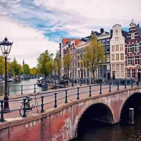 Familyhouse Close To & Haarlem